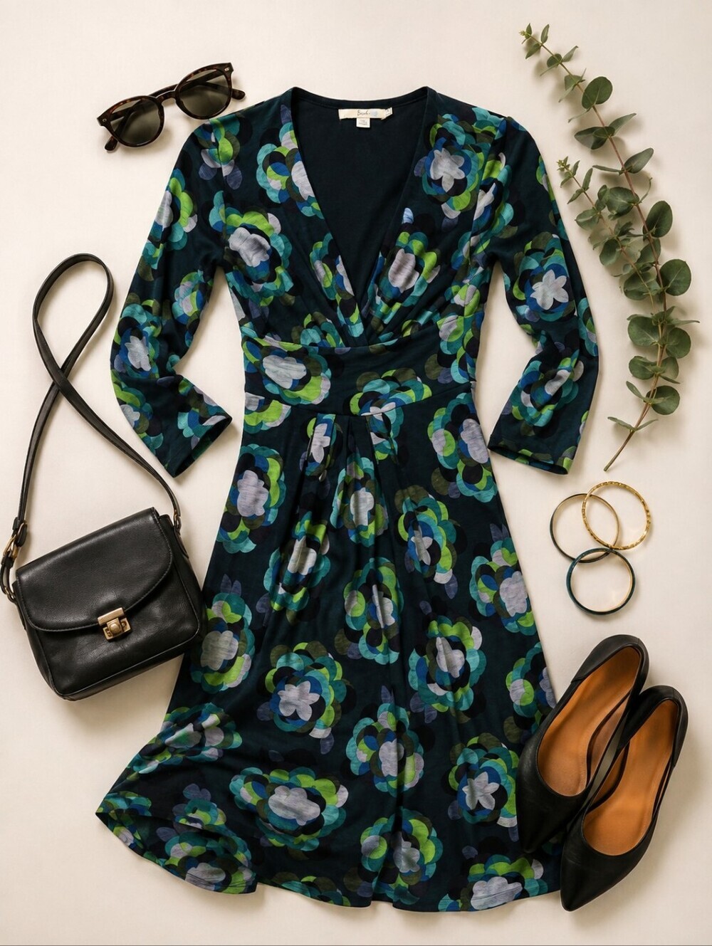 Boden Faux Wrap Green Black Floral Stretchy V Neck 3/4 Sleeve Dress. Ladies 4